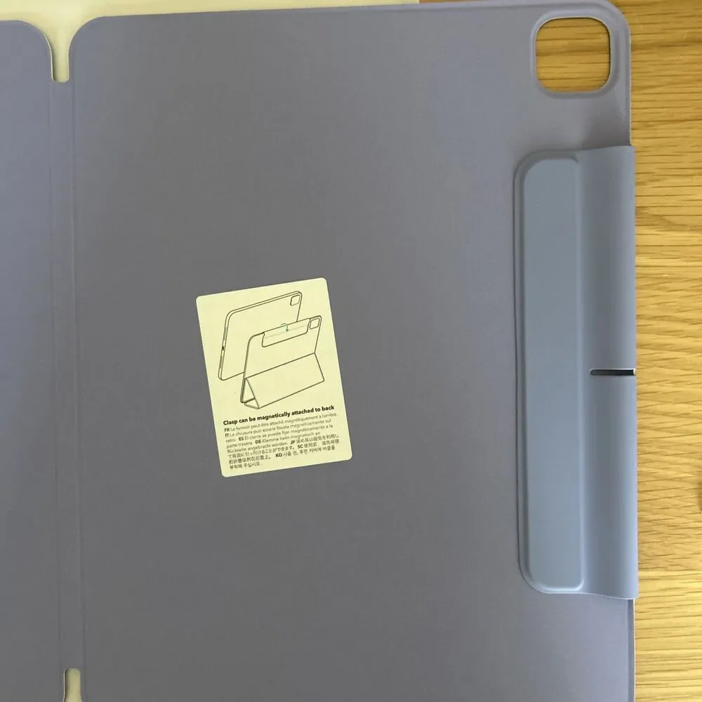 ESR iPad Pro 11 M5/M4 Case Magnetic Trifold Pencil Rebound Lavender